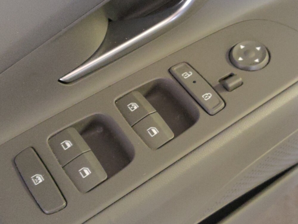 2025 Hyundai Elantra in Metairie, LA 70006 - 18112107 27