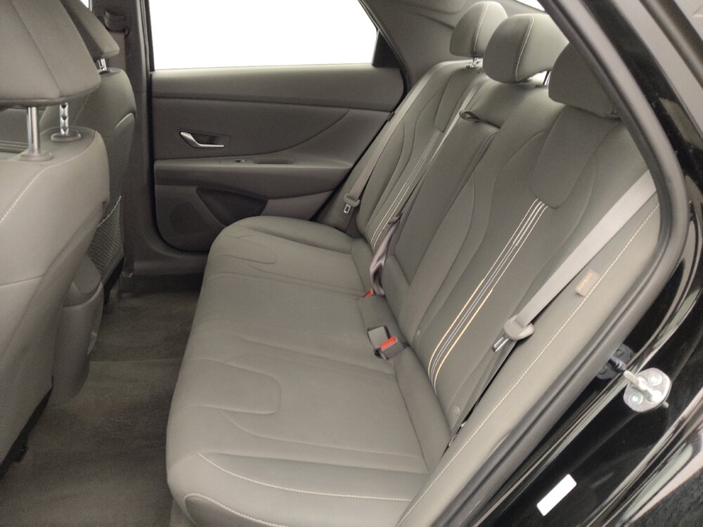 2025 Hyundai Elantra in Metairie, LA 70006 - 18112107 18