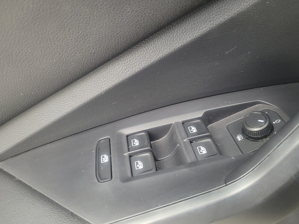 2019 Volkswagen Jetta in Memphis, TN 38115 - 18112118 27