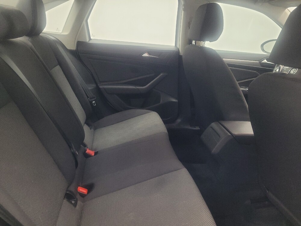 2019 Volkswagen Jetta in Memphis, TN 38115 - 18112118 19