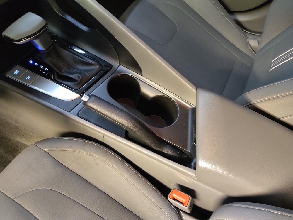 2021 Hyundai Elantra in Greenville, NC 27834 - 18112142 26