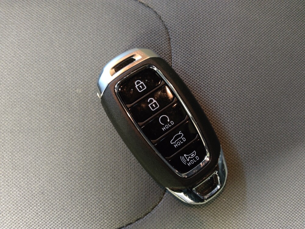 2021 Hyundai Elantra in Greenville, NC 27834 - 18112142 32