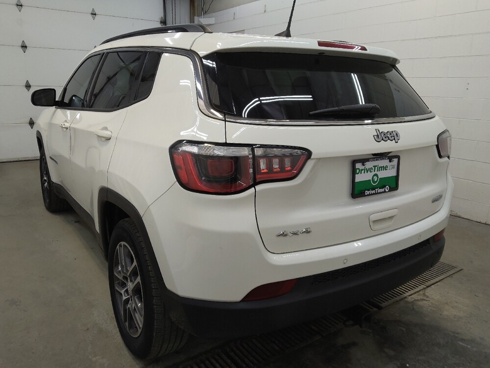 2017 Jeep Compass in Cincinnati, OH 45255 - 18112148 5