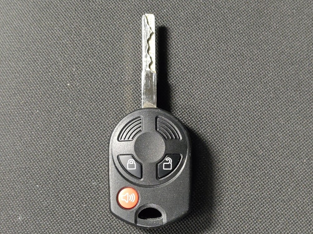 2016 Ford Escape in Houston, TX 77034 - 18112160 32