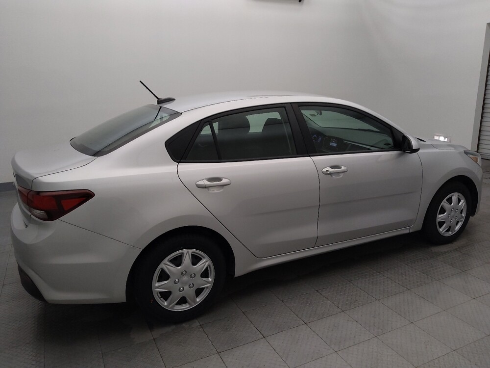 2019 Kia Rio in Live Oak, TX 78233 - 18112164 10