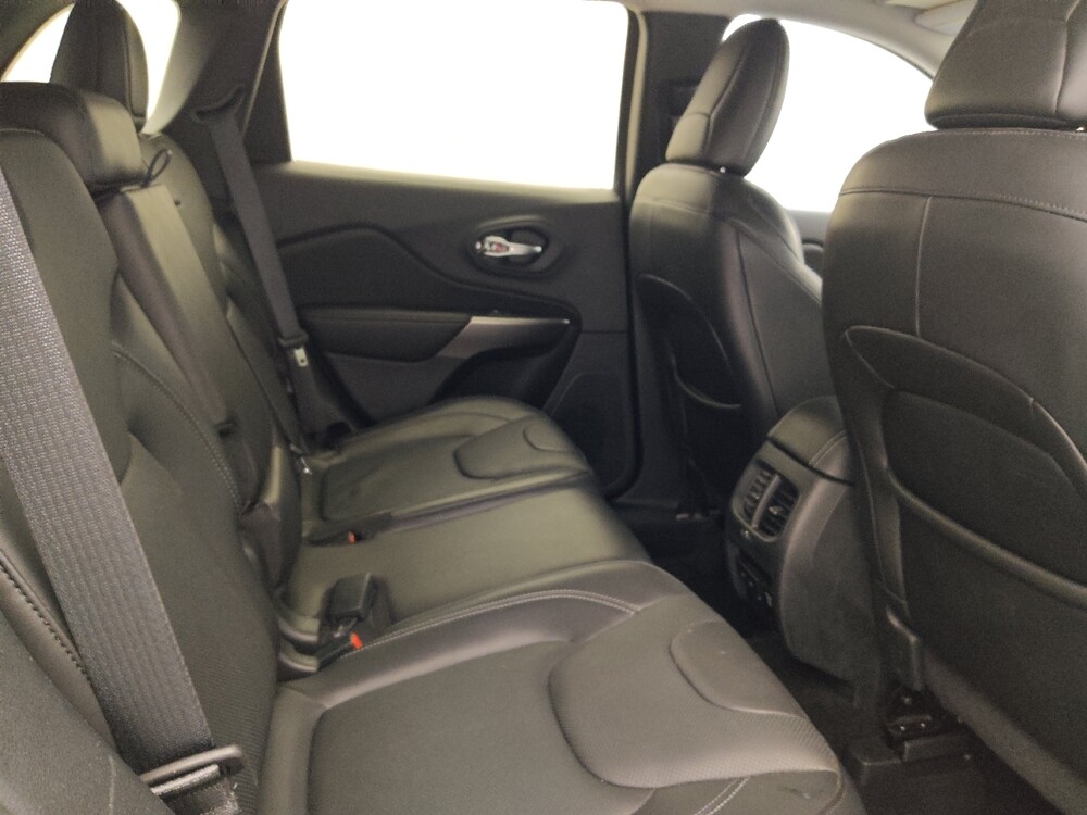 2020 Jeep Cherokee in Tampa, FL 33612 - 18112167 19