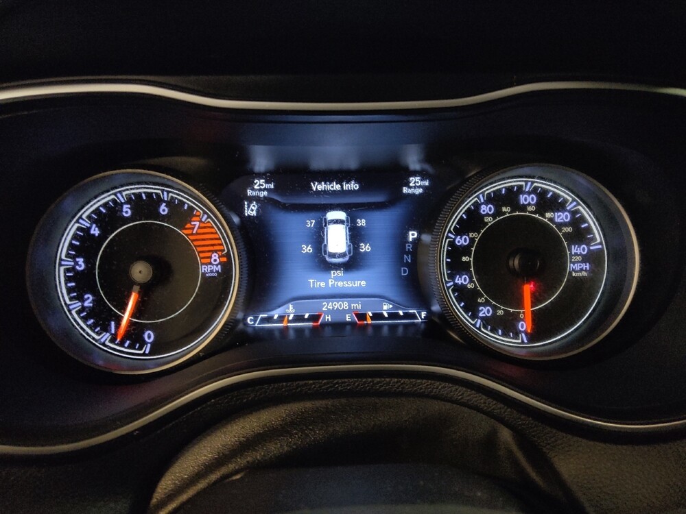 2020 Jeep Cherokee in Tampa, FL 33612 - 18112167 23