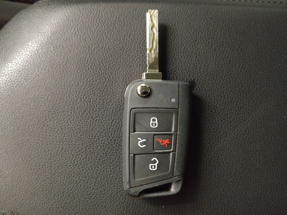 2019 Volkswagen Jetta in Macon, GA 31210 - 18112170 32