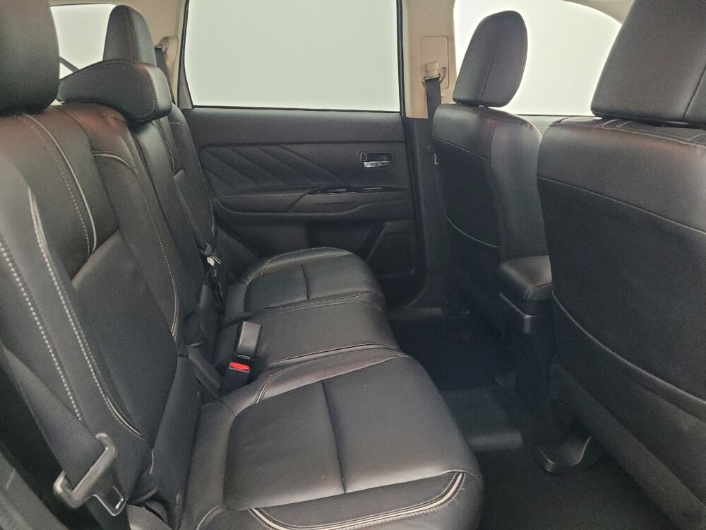 2018 Mitsubishi Outlander in Pelham, AL 35124 - 18112192 19