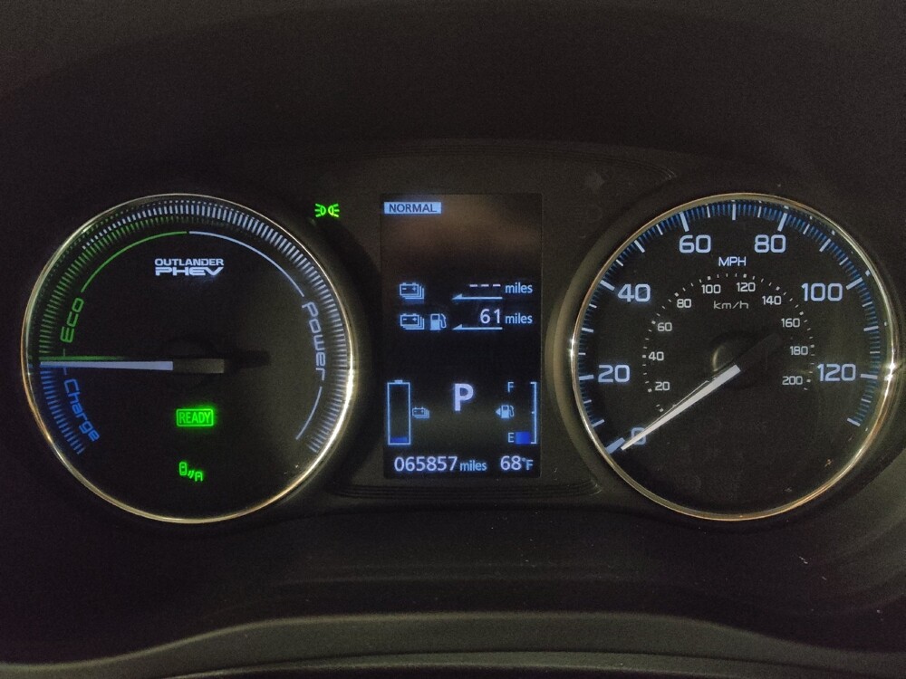 2018 Mitsubishi Outlander in Pelham, AL 35124 - 18112192 23