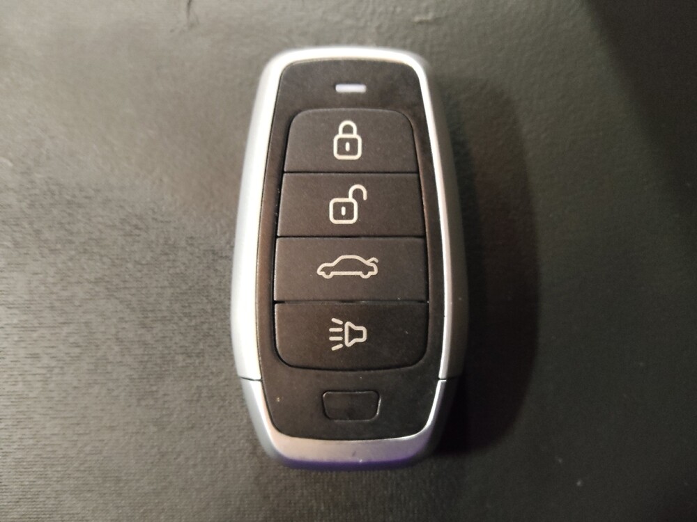 2018 Mitsubishi Outlander in Pelham, AL 35124 - 18112192 32