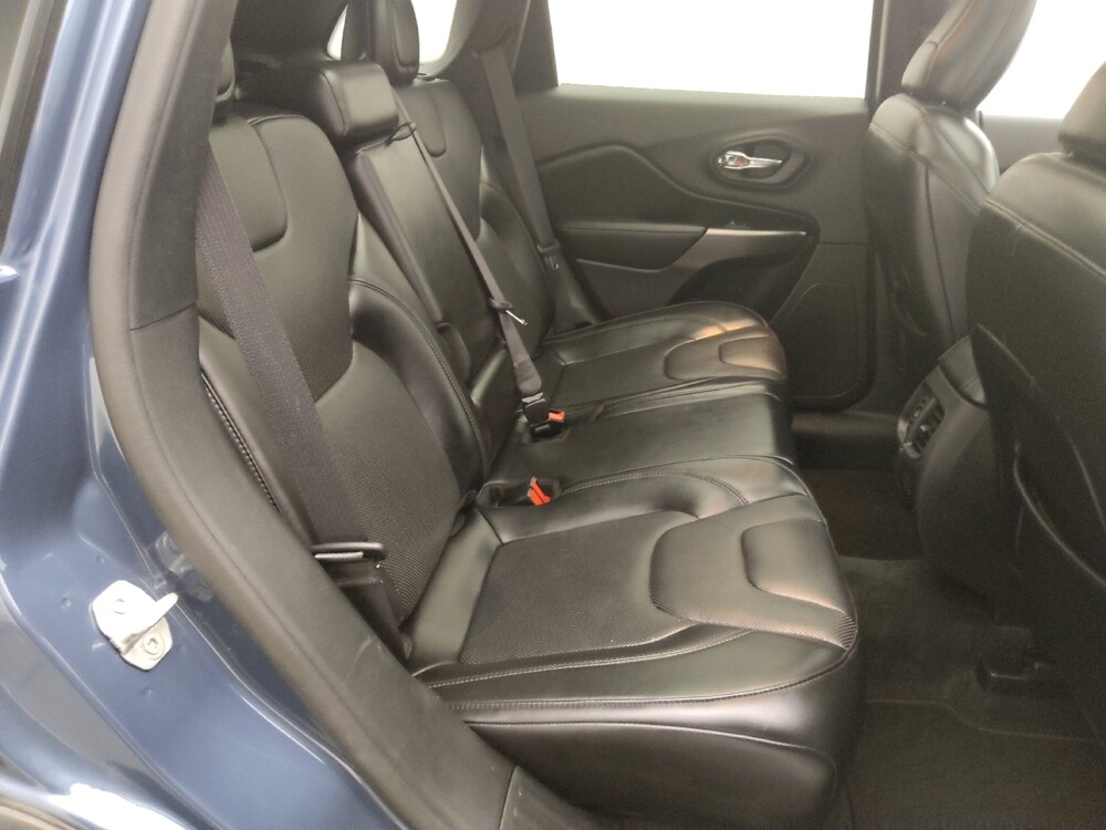 2020 Jeep Cherokee in Gladstone, MO 64118 - 18112196 19