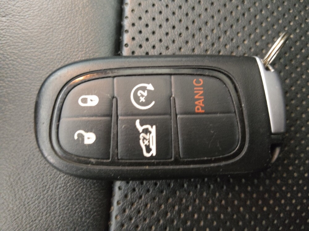 2020 Jeep Cherokee in Gladstone, MO 64118 - 18112196 32