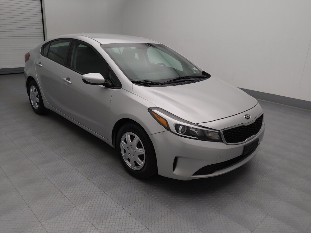 2017 Kia Forte in St. Louis, MO 63136 - 18112202 13