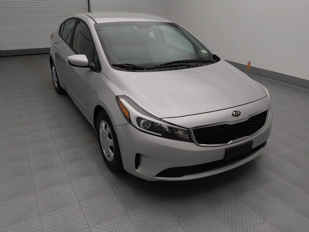 2017 Kia Forte in St. Louis, MO 63136 - 18112202 14