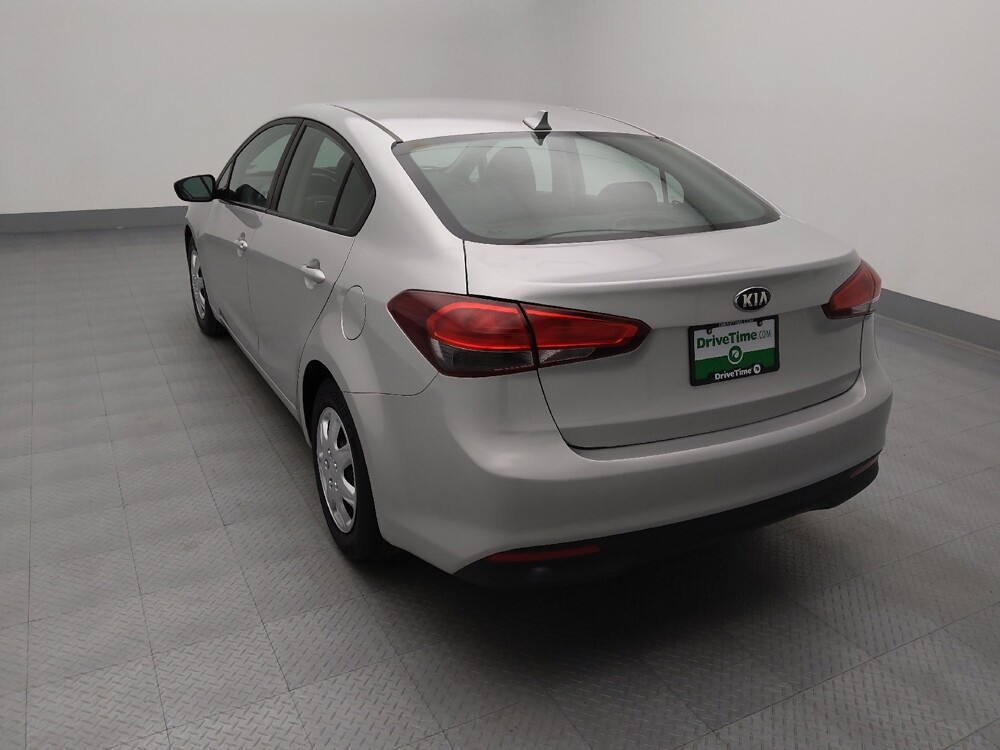 2017 Kia Forte in St. Louis, MO 63136 - 18112202 6