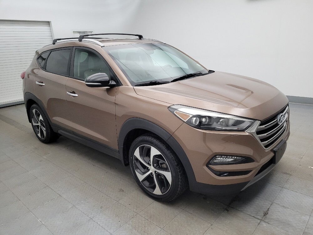 2016 Hyundai Tucson in Louisville, KY 40258 - 18112211 11