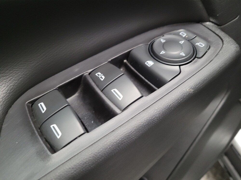 2019 Chevrolet Equinox in Downey, CA 90241 - 18112212 27