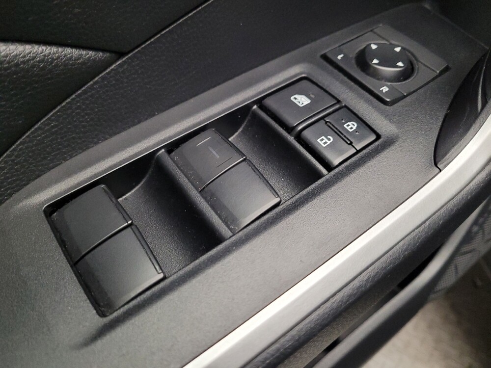 2019 Toyota RAV4 in Downey, CA 90241 - 18112213 27