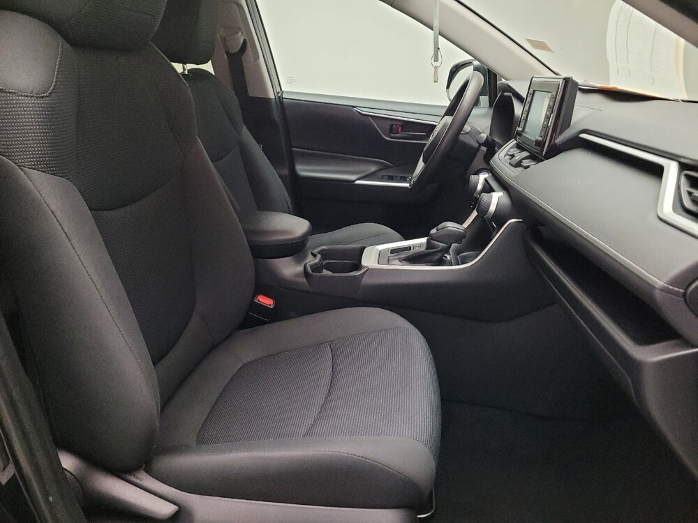 2019 Toyota RAV4 in Downey, CA 90241 - 18112213 21