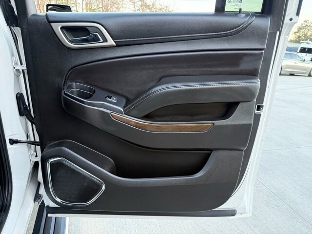 2018 GMC Yukon XL in Knoxville, TN 37920 - 18112229 34