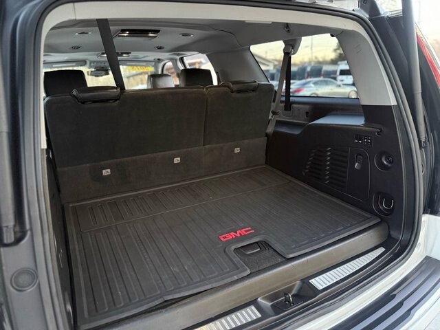 2018 GMC Yukon XL in Knoxville, TN 37920 - 18112229 36