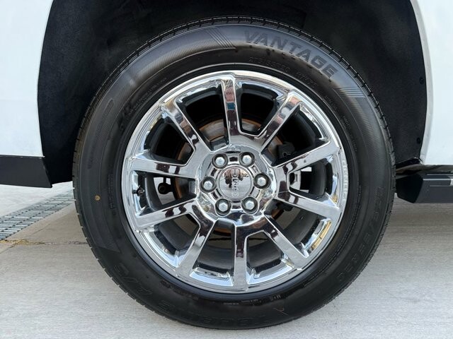 2018 GMC Yukon XL in Knoxville, TN 37920 - 18112229 41