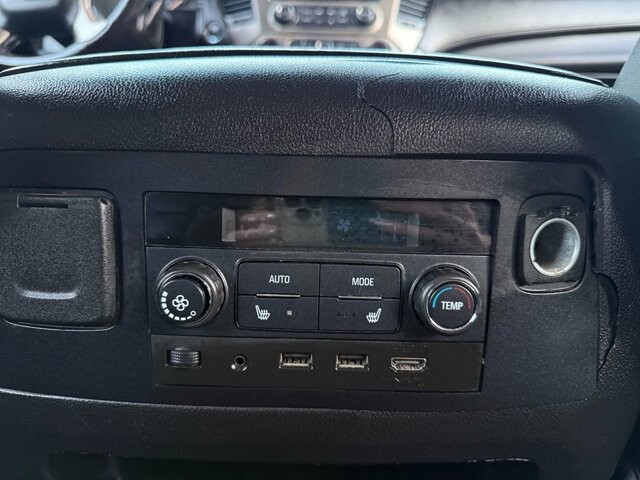 2018 GMC Yukon XL in Knoxville, TN 37920 - 18112229 16