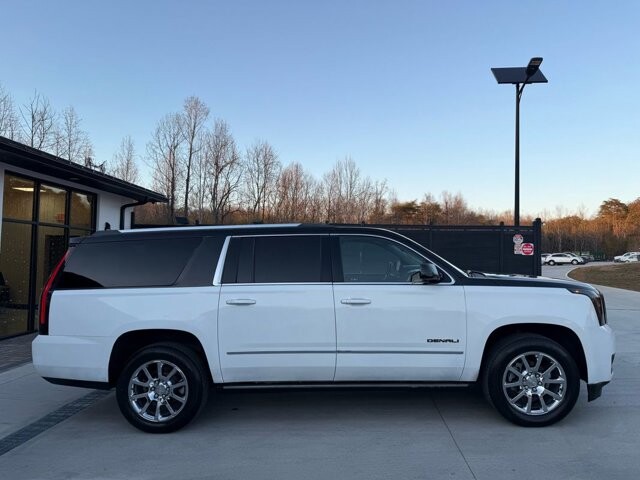 2018 GMC Yukon XL in Knoxville, TN 37920 - 18112229 8