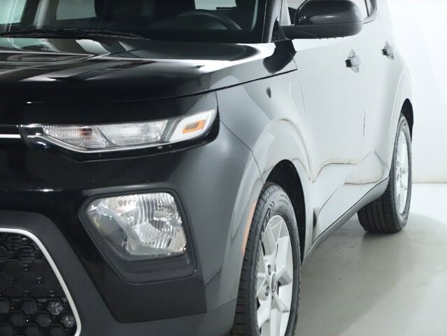 2022 Kia Soul in Bedford, OH 44146 - 18112231 4