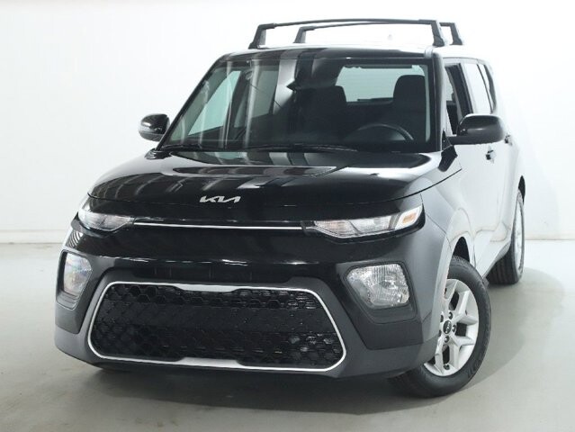 2022 Kia Soul in Bedford, OH 44146 - 18112231 3