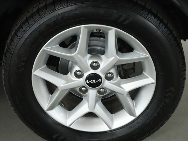 2022 Kia Soul in Bedford, OH 44146 - 18112231 40