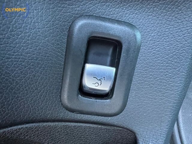 2015 Mercedes-Benz C 300 in Decatur, GA 30032 - 18112236 34