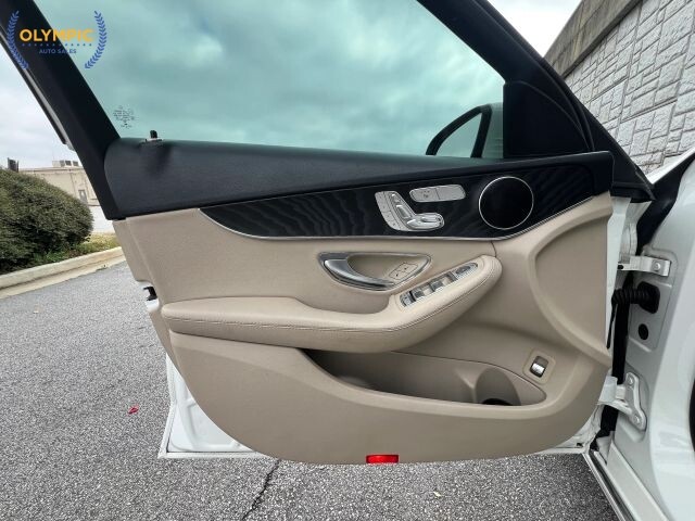 2016 Mercedes-Benz C 300 in Decatur, GA 30032 - 18112237 48