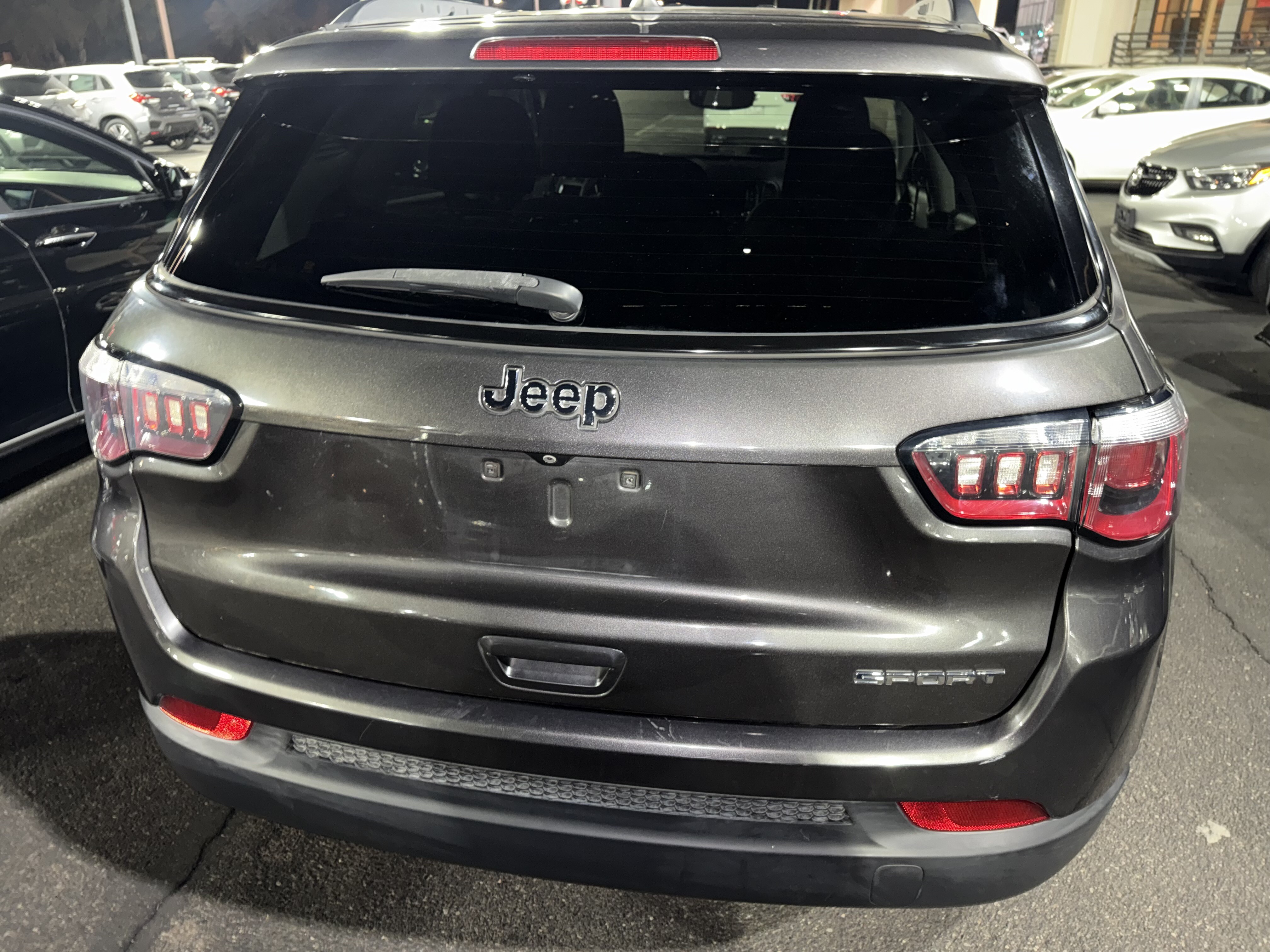 2018 Jeep Compass in Phoenix, AZ 85022 - 18112242 5