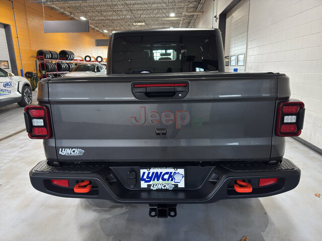 2022 Jeep Gladiator in Burlington, WI 53105 - 18112250 4