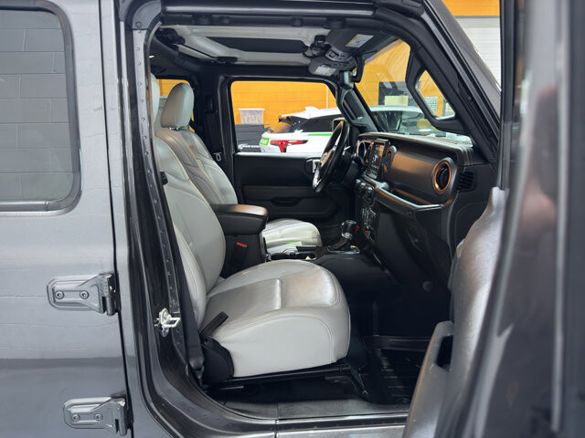 2022 Jeep Gladiator in Burlington, WI 53105 - 18112250 19
