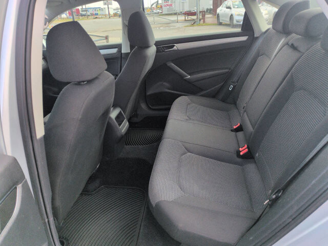 2016 Volkswagen Passat in North Little Rock, AR 72117-1620 - 18112258 4