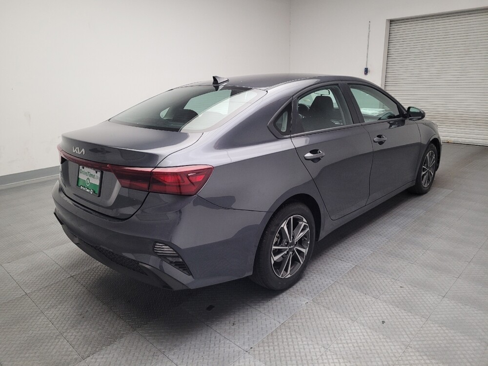 2024 Kia Forte in Montclair, CA 91763 - 18112288 9