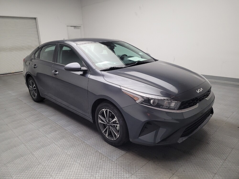 2024 Kia Forte in Montclair, CA 91763 - 18112288 13