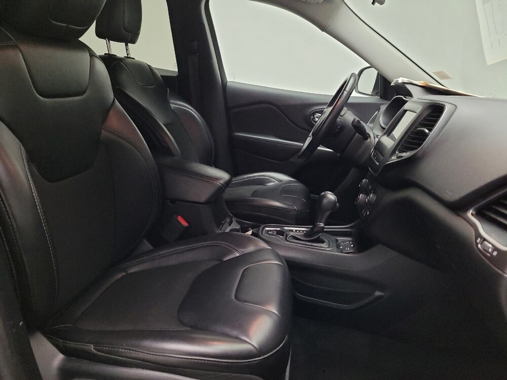 2019 Jeep Cherokee in Montclair, CA 91763 - 18112290 21