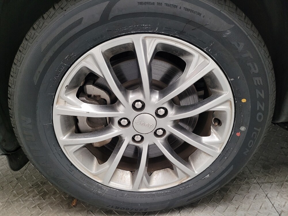 2019 Jeep Cherokee in Montclair, CA 91763 - 18112290 31