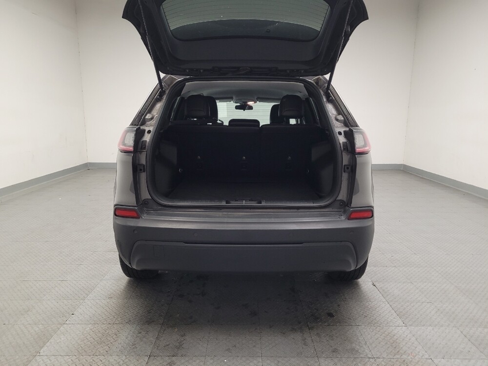 2019 Jeep Cherokee in Montclair, CA 91763 - 18112290 29