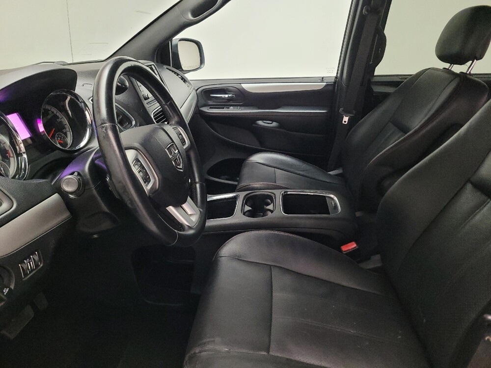 2017 Dodge Grand Caravan in Montclair, CA 91763 - 18112291 17