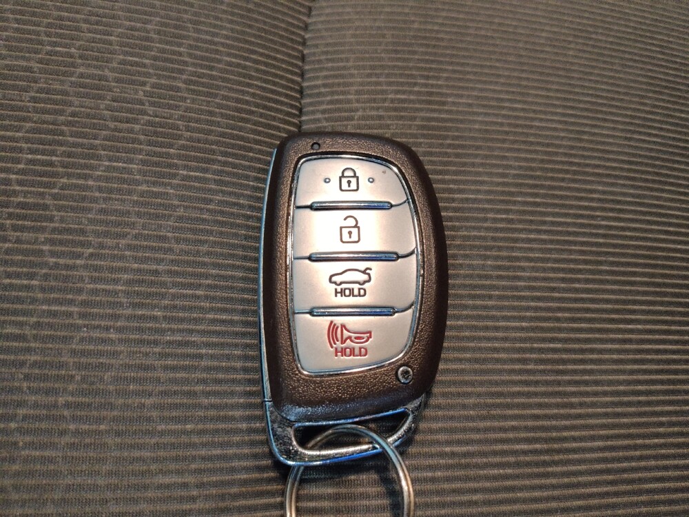 2018 Hyundai Elantra in Athens, GA 30606 - 18112300 32