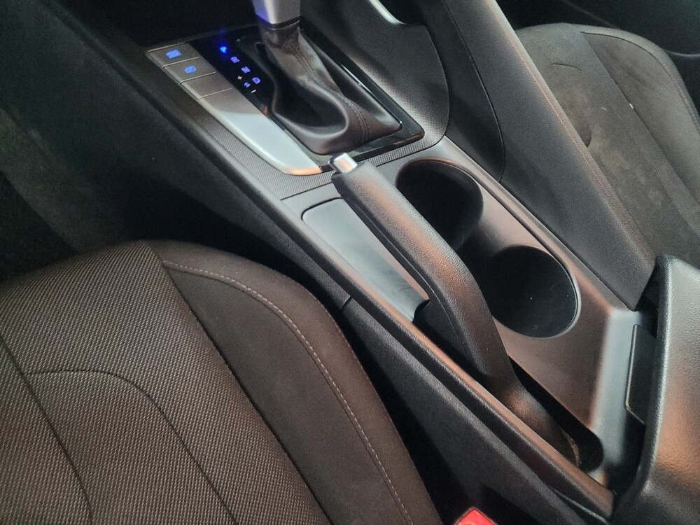 2021 Hyundai Elantra in Knoxville, TN 37923 - 18112302 26