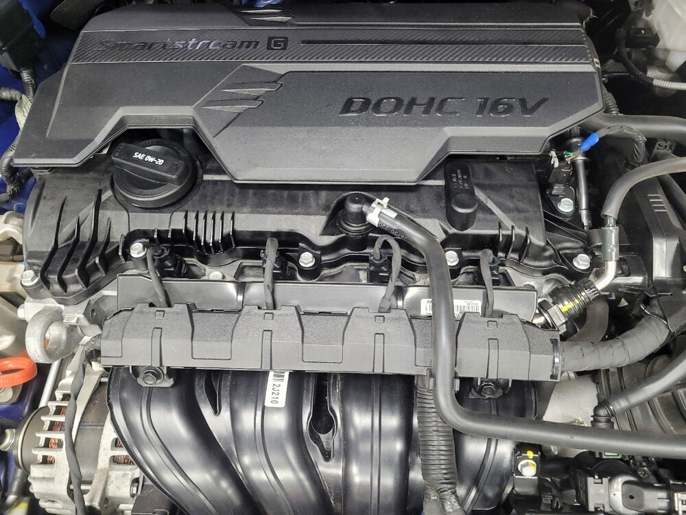 2021 Hyundai Elantra in Knoxville, TN 37923 - 18112302 30