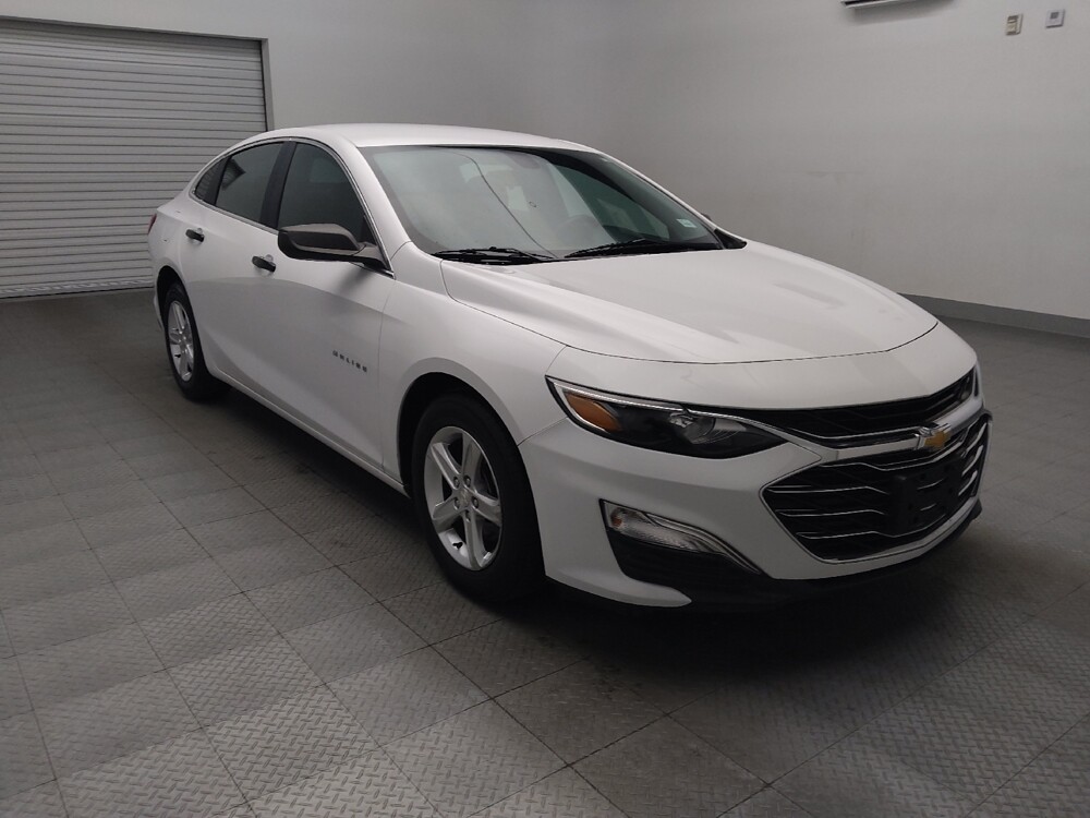 2019 Chevrolet Malibu in Tulsa, OK 74145 - 18112315 13