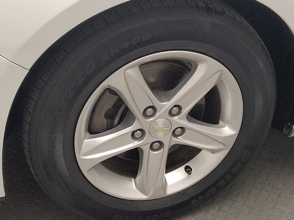 2019 Chevrolet Malibu in Tulsa, OK 74145 - 18112315 31