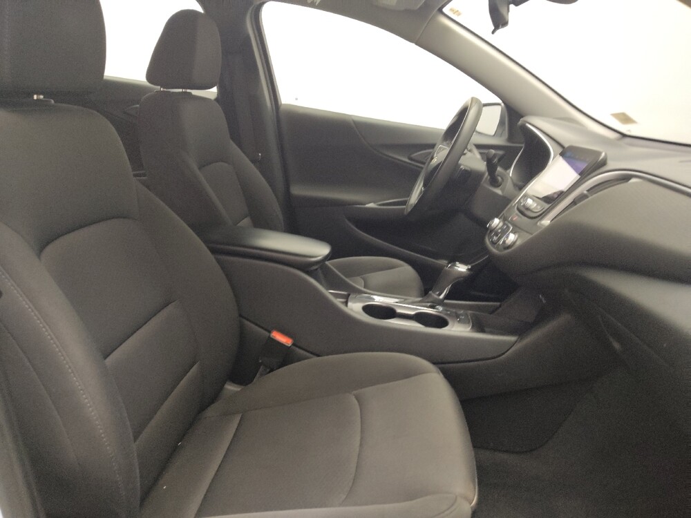 2019 Chevrolet Malibu in Tulsa, OK 74145 - 18112315 21
